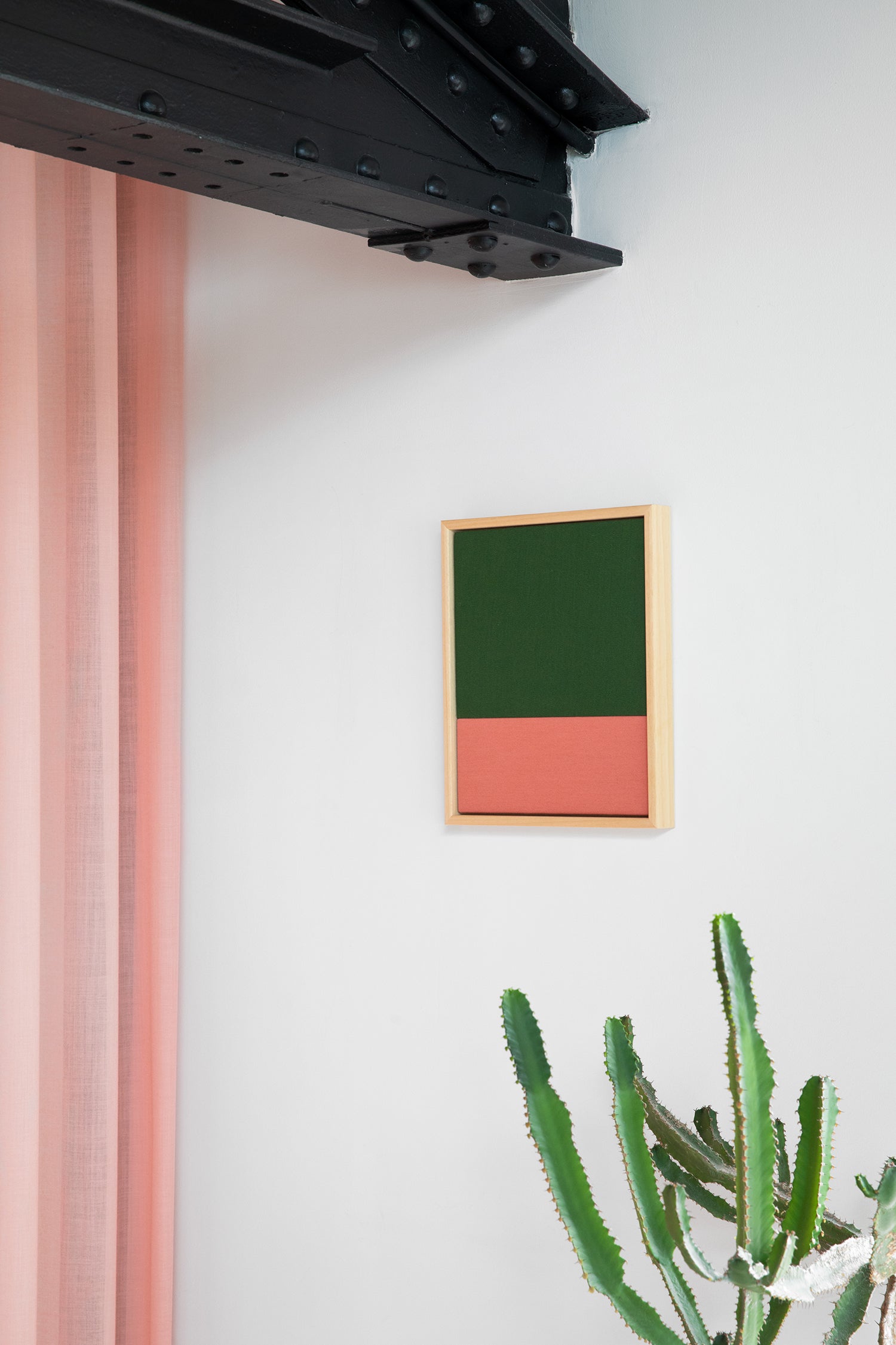 Field Frames – 17 – Dark Green / Pink